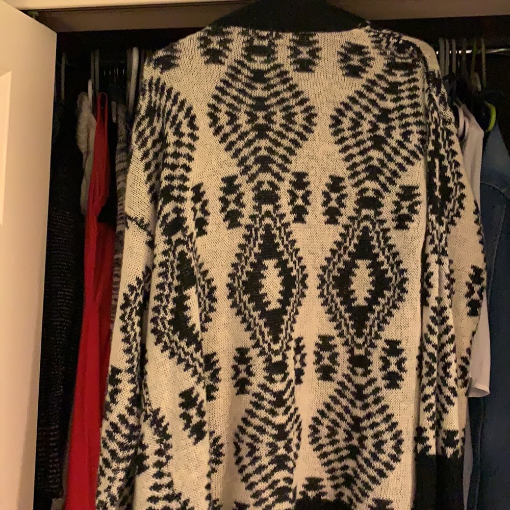 Patterned Cardigan - Picture 2 of 3